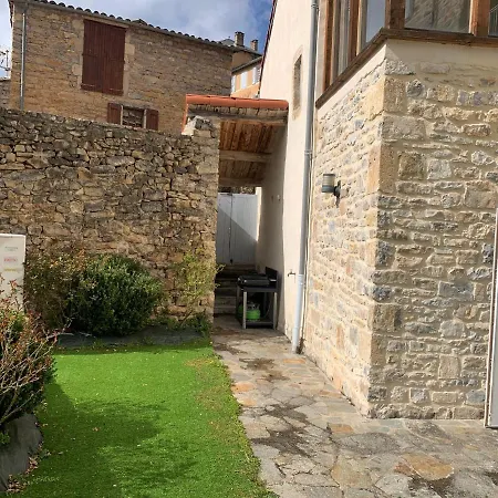 L'oustal De La Fontaine Grand Causses Et Gorges Du Tarn Casa vacanze *